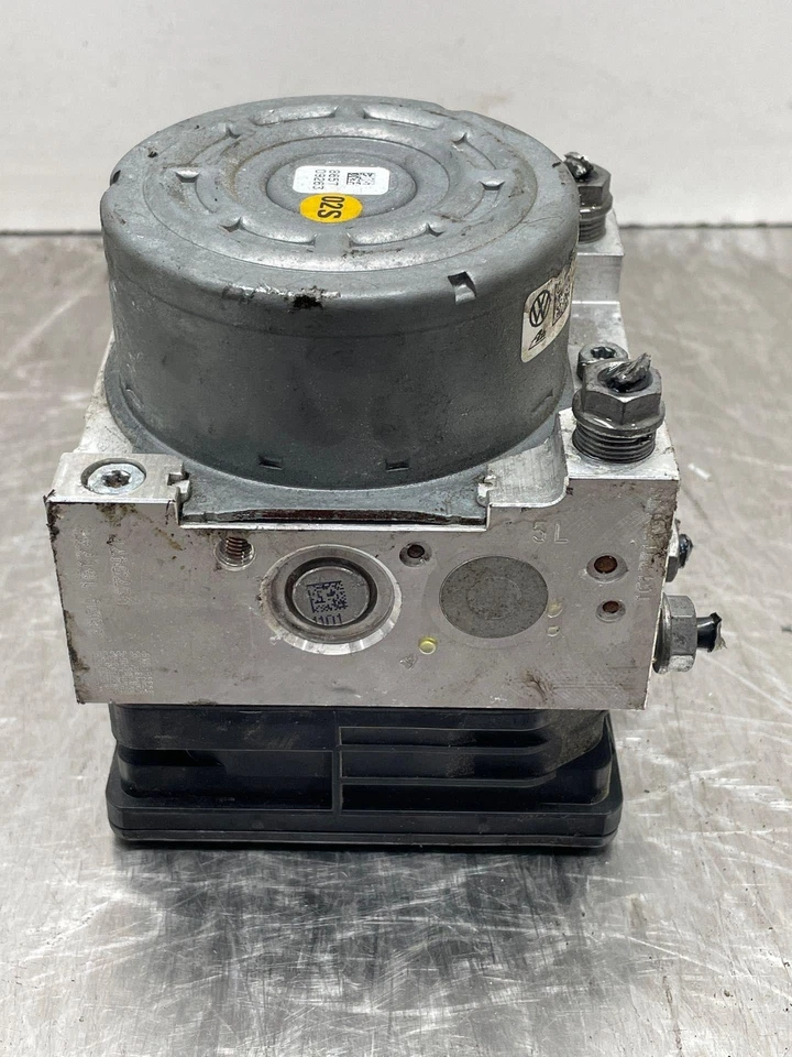 2017 AUDI A3 QUATTRO 2.0L SEDAN ANTI LOCK BRAKE PUMP ASSEMBLY 5Q0614517AR 17 18 - Image 4 of 4