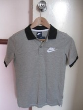 BNWT NIKE POLO BUTTONED SHIRT TOP POLO BOYS CLASSIC GREY LOLO EMBROIDERY