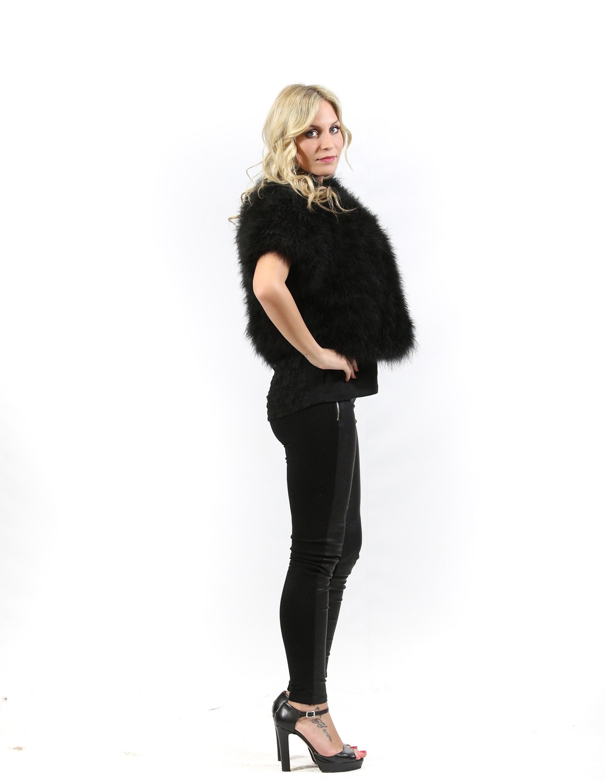 Fur cape with short black feathered Pignatelli46 hooks eBay