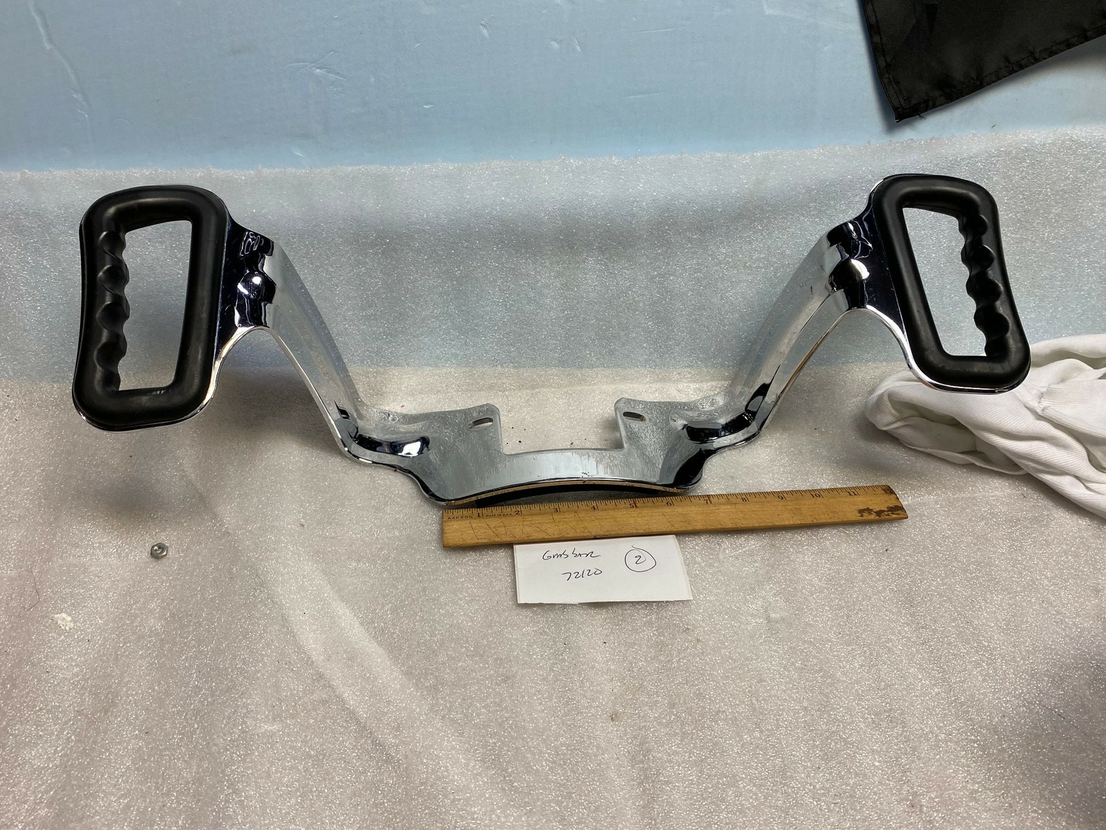 Seats & Sissy Bars Chrome Padded Passenger Grab Rails for 19992019