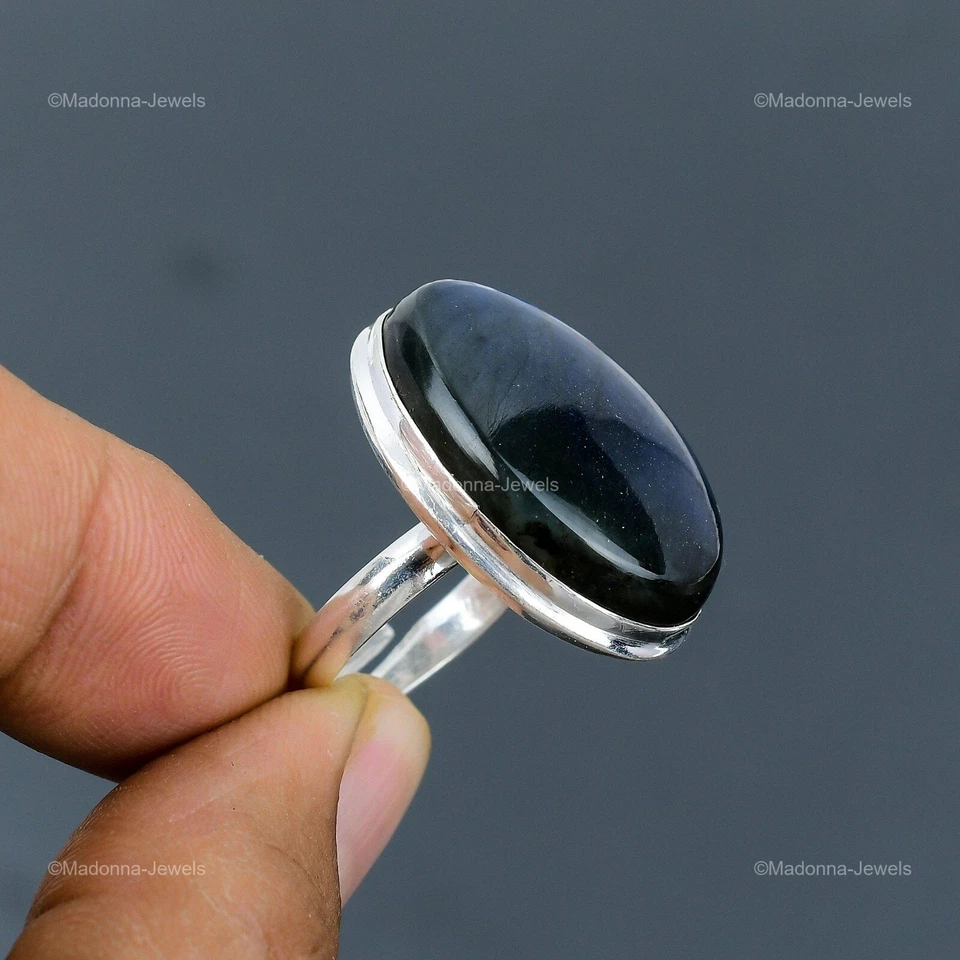 Venta de San Valentín Ovalado Piedra Labradorita Artesanal Esposa Anillo Plata de Ley 925 Foto 4 de 4