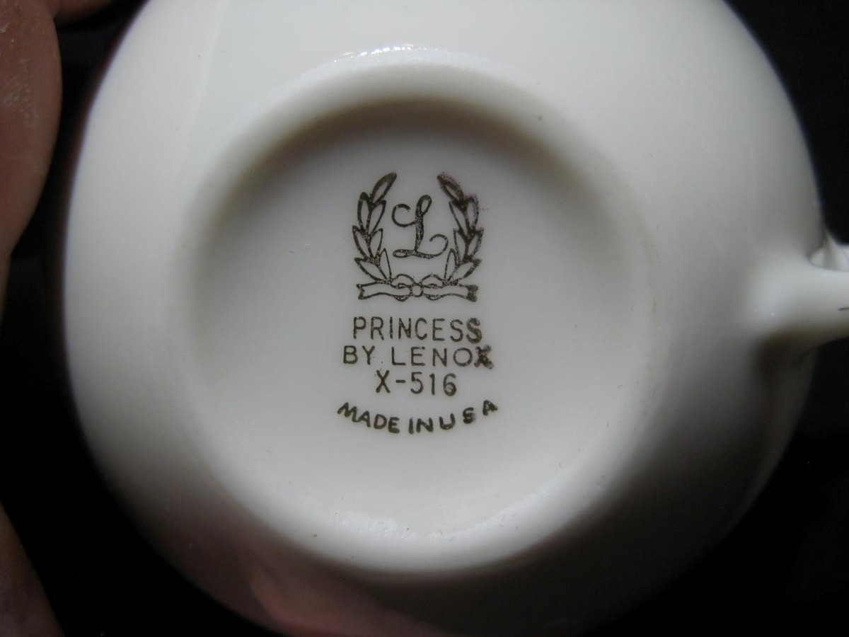 Princess By Lenox ( X-516 ) Floral Center Ivory Platinum Trim Cup