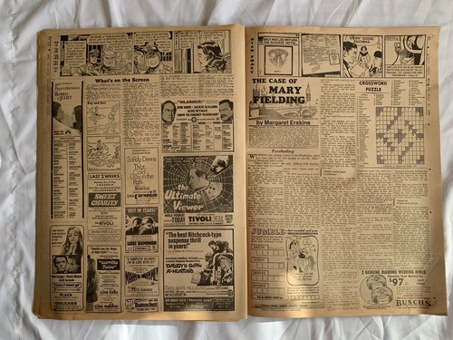 NY Daily News "Men Walk On The Moon" Neil Armstrong 21. Juli 1969 (entfaltet) - Bild 8 von 12
