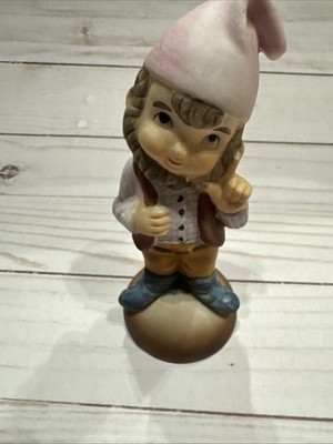Elf Pixie Gnome Figurine Pink Hat Pointing Finger Green Elf Shoes Ceramic -----