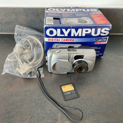 Olympus Camedia C-960 Zoom Digital Camera - 1.3MP  Memory Card, Box, Video Cable