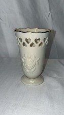 Jarrón vintage Lenox Bud corazón perforado rosa en relieve adorno dorado hecho en EE. UU.