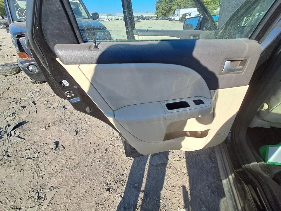 Used Rear Left Door Interior Trim Panel fits: 2009 Mercury Sable  Grade A Foto 2 de 4