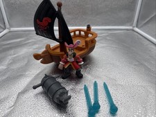 Disney Jake y los Piratas del País de Nunca Jamás Juego de 5 Piezas Capitán Garfio y Barco (2011