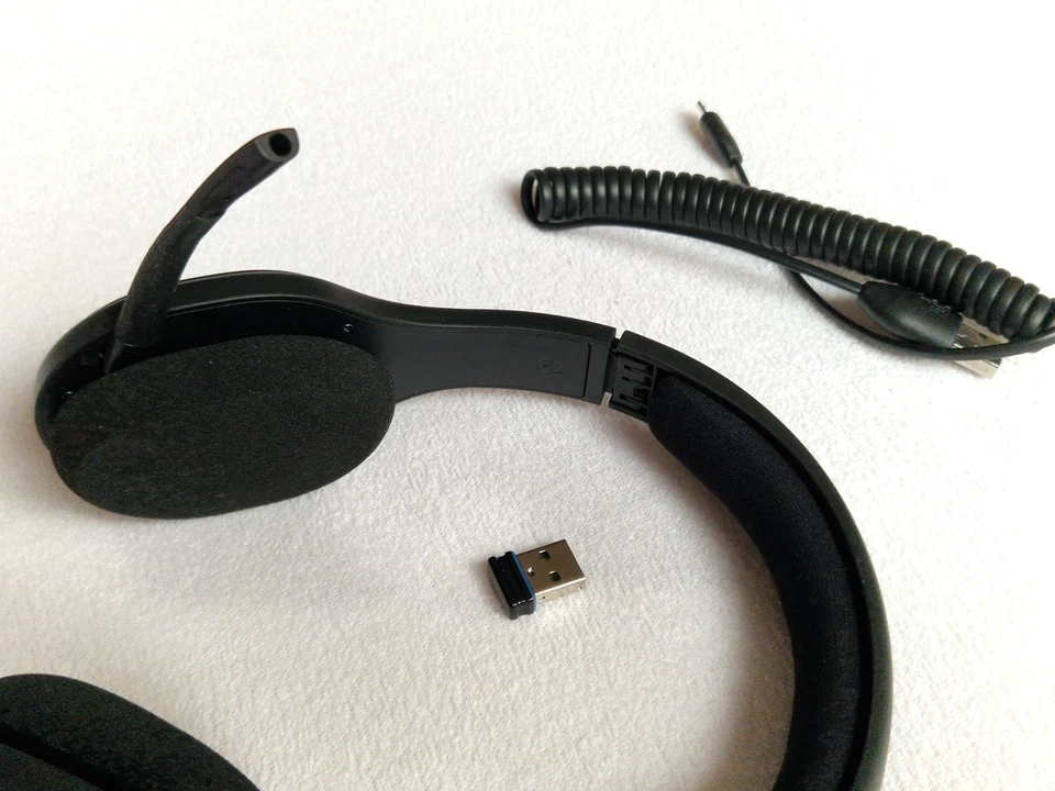 Logitech H800 Kabelloses Bluetooth Headset, USB, Multi-Device, PC/Mac/Tablet - Bild 3 von 4