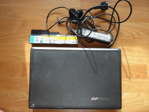 Lenovo G560 mit Akku Netzteil 2 x 2 GB RAM ohne Festplatte