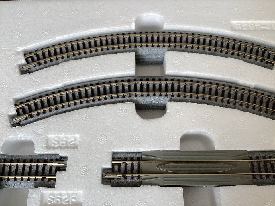 Kato Unitrack (V5) Innen Oval Spur Set N Stärke 20-864