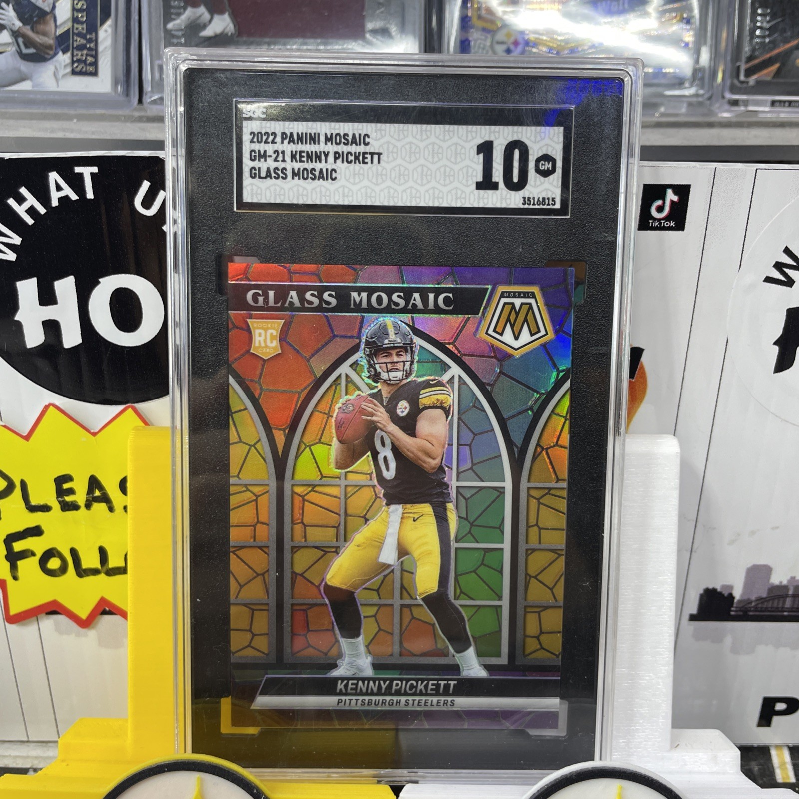 2022 Mosaic Glass Mosaic Kenny Pickett RC SGC Gem Mint 10 Steelers NFL