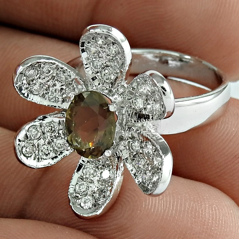 Statement flower shop ring