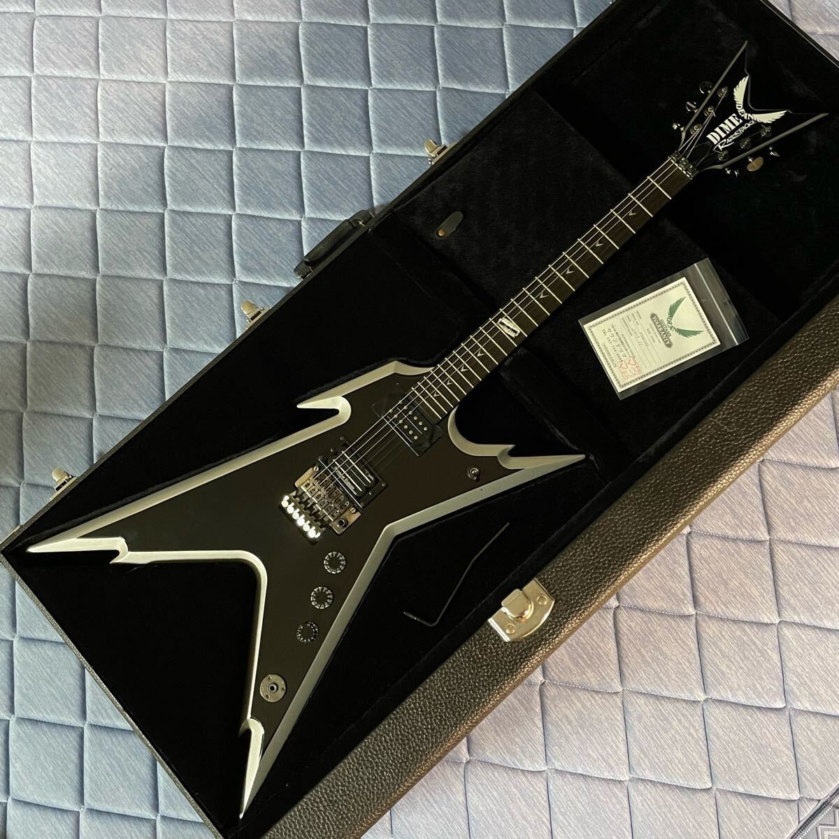 ギター Dean Razorback Two-Tone Dimebag Darrell Electric Guitar Dean Razorback Two-Tone Pantera Dimebag
