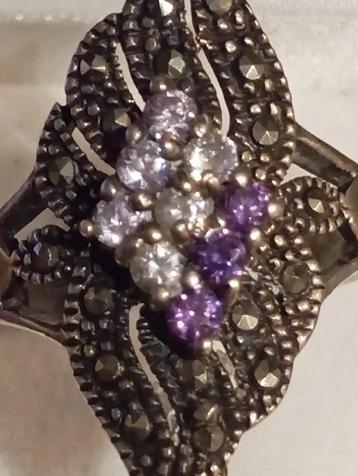 Vintage Anello In Argento Con Ametista E Zirconi E Marcadite - Immagine 3 di 4