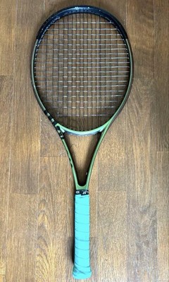 Wilson Blade 100 V8 Tennis Racket Face 100in² 300g G2 From Wilson Blade 100 V8 Tennis Racket Face 100in² 300g G2 From