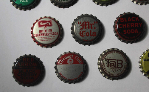 Vintage Lot Of 19 Different Original Bottle Caps All Cork Backs Vintage Soda Pop - Picture 7 of 16