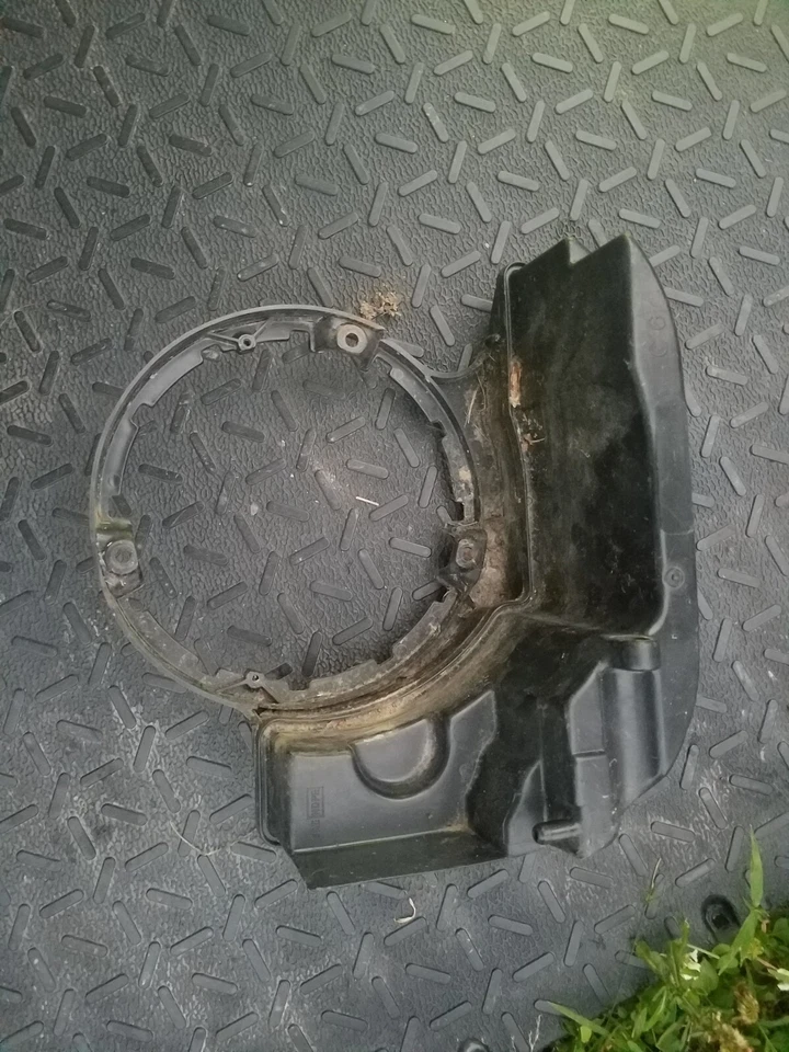 Tanque de gasolina de combustible usado de cortacésped Scotts 6 HP modelo # 21995X8A 21995X8B Foto 2 de 4