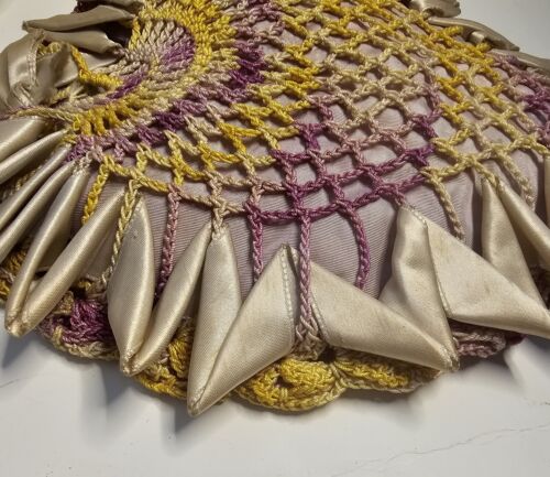 Vtg Handmade Crocheted Pin Keep Cushion Pillow Decorative Gold Ribbon Needlework - Picture 3 of 6