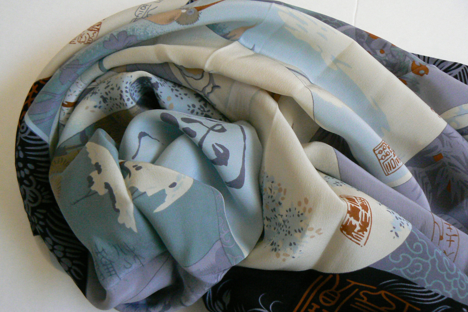 NWT Choyers 100 Silk Scarf 42 x 42 Luxury Multi Blue Color Story