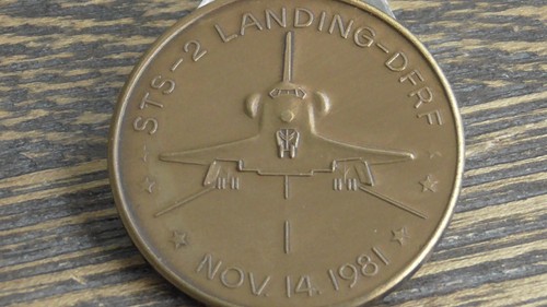 Vintage NASA STS-2 Columbia Landing DFDF Münze #498S - Bild 6 von 8