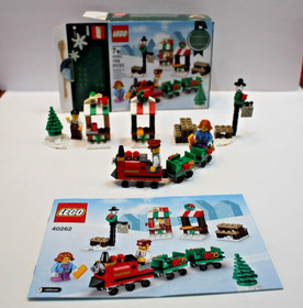 LEGO 40262 Christmas Train Ride Complete with Parts, 3 Mini Figs, Manual and Box