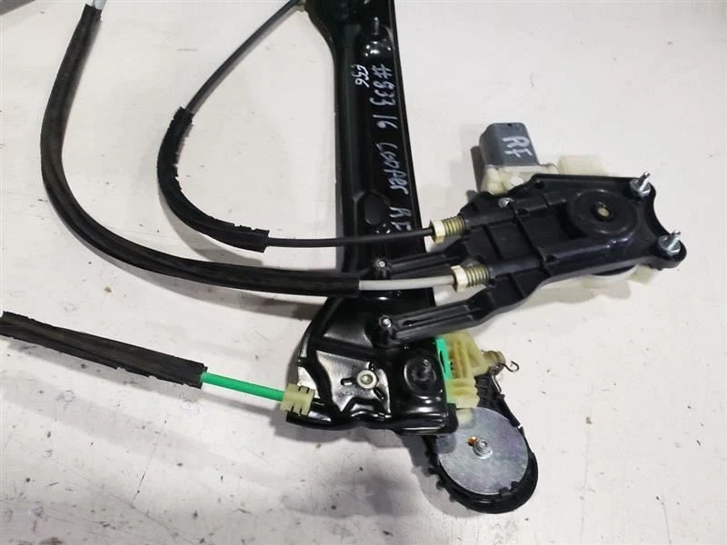 Оригинальный регулятор правого переднего стекла 2016 Mini Cooper F56 — 14–20 7296442 7332800 - Изображение 3 из 4