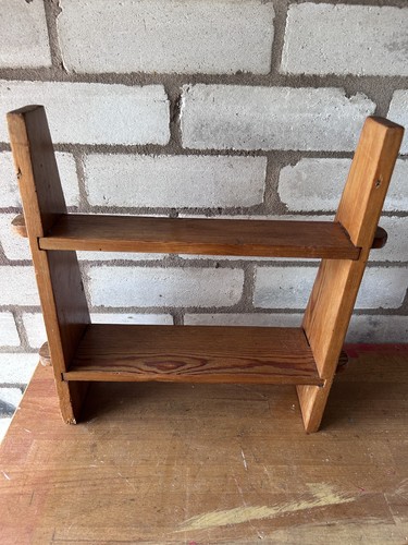 Estante pequeño de madera vintage knick knack colgante de pared - Imagen 3 de 8
