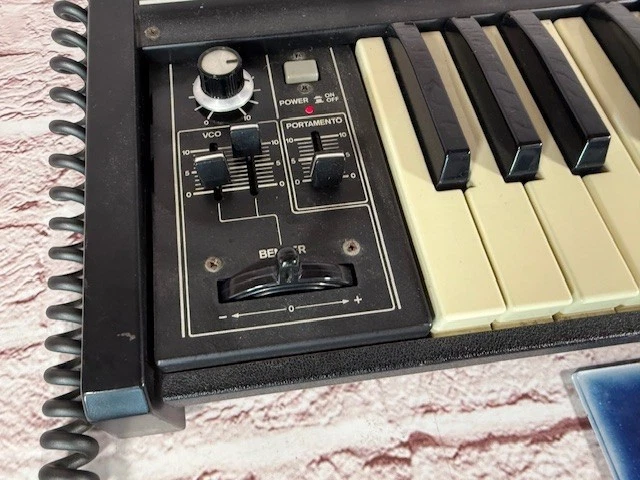Roland SH-09 analog synthesizer keyboard fast ship vintage Video available - Image 2 of 4