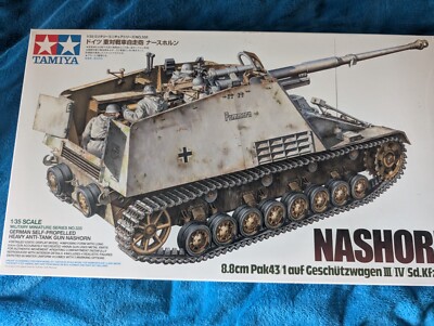 Tamiya 35335 Panzerjäger Nashorn - Sd.Kfz. 164 - 1:35
