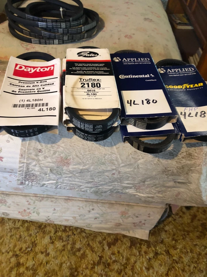 Cinturones en V automotrices 4L180, 3 correas por $25,00 nuevos. Envío gratuito. esto es para 3 Foto 2 de 3