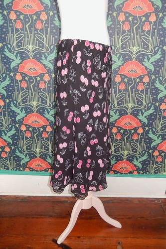 Vintage 90's Y2K Cherry Print Rayon Grunge Whimsigoth Slip Skirt 10 - Picture 5 of 5