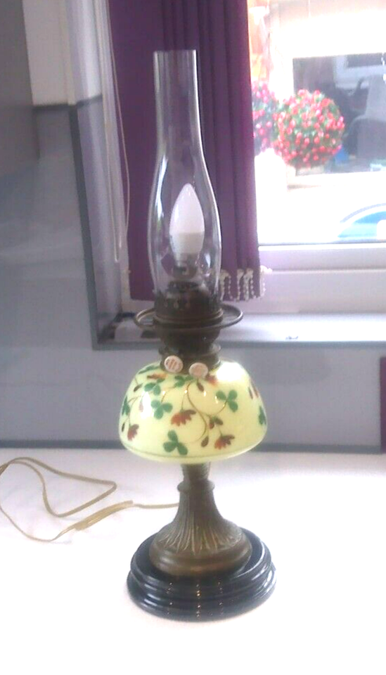 STUNNING Antique Victorian Brass Glass Oil Lamp Converted Electric