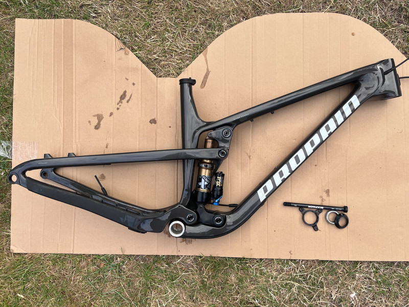 Propain Hugene 2 CF Frame (M) Fox Float X Factory 140mm Shock