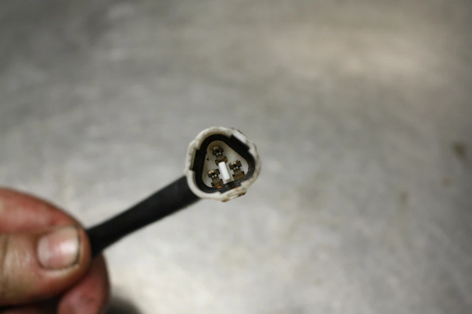 11-13 YAMAHA FZ8 SPEED SPEEDOMETER SENSOR - Image 4 of 4