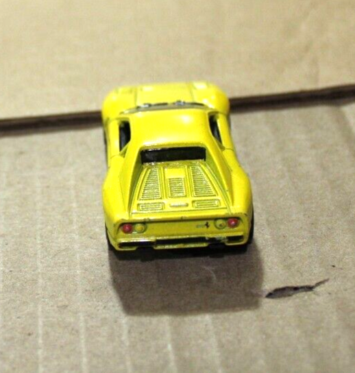 HOT WHEELS FERRARI 288 GTO YELLOW 1:64 DIECAST 2 3/4