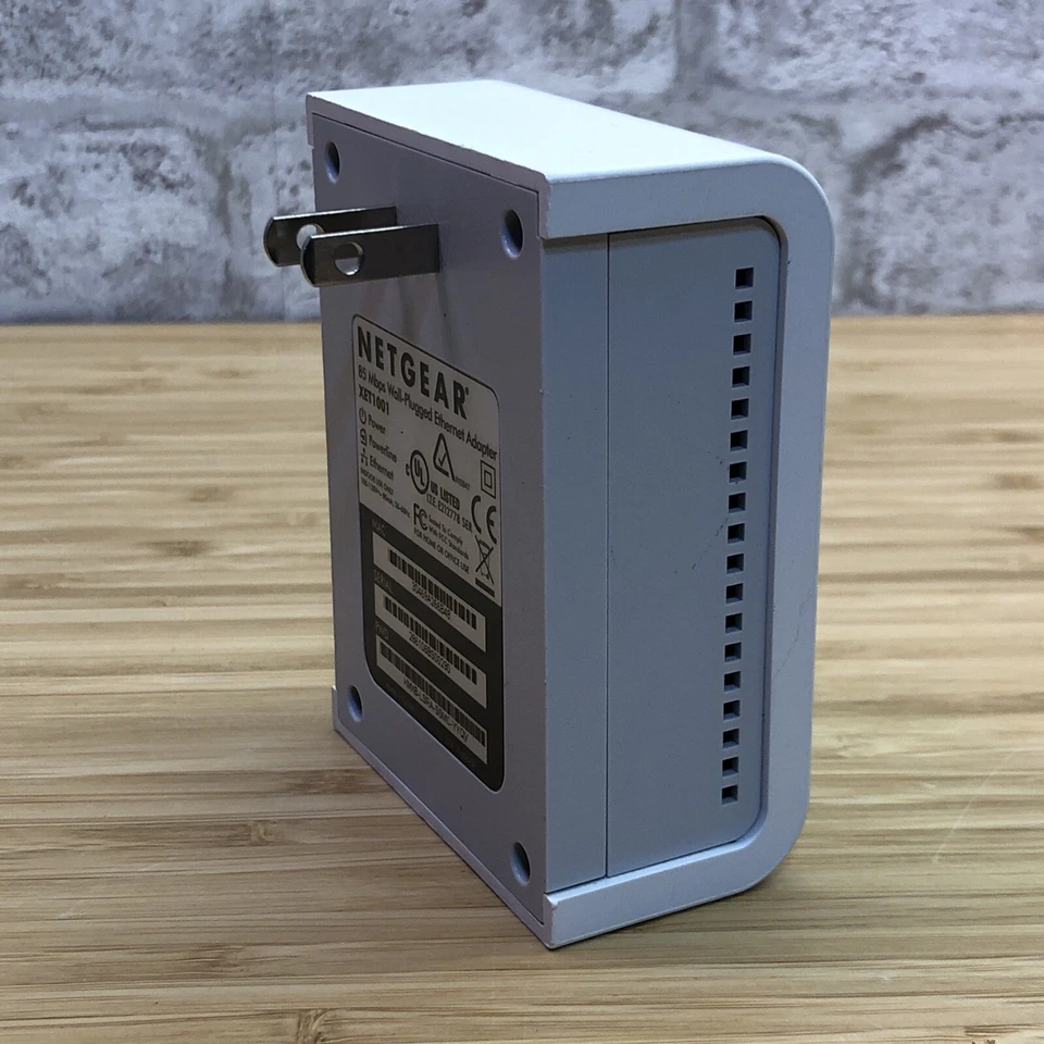 Netgear 85 Mbps Wall Plugged Ethernet Adapter XET1001 - Image 3 of 4