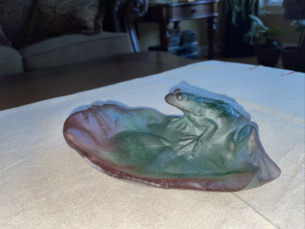 Daum France Pate de Verre Large Frog on Lily Pad Signed 6.5