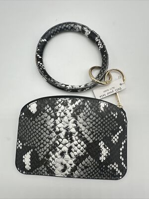 New Black And White Wallet Keychain With Tags !!