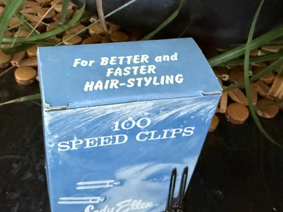 DE COLECCIÓN PINZAS PARA EL CABELLO DAMA ELLEN KLIPPIES AÑOS 50 Hollywood Pin Up LOTE DE 100 NUEVAS EN CAJA Foto 2 de 4