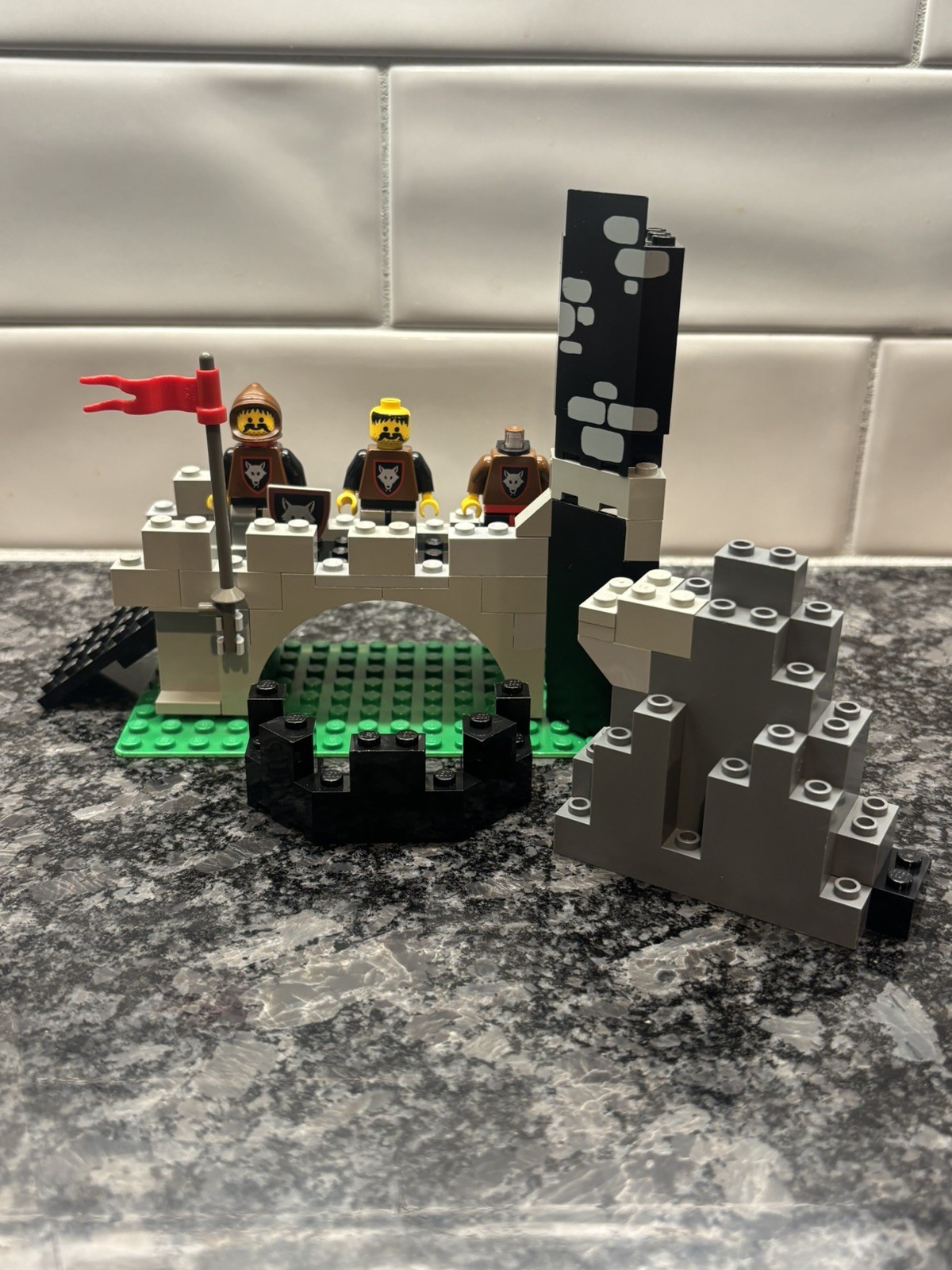 LEGO Wolfpack Tower 6075 Minifigure Lot Set replacement parts 