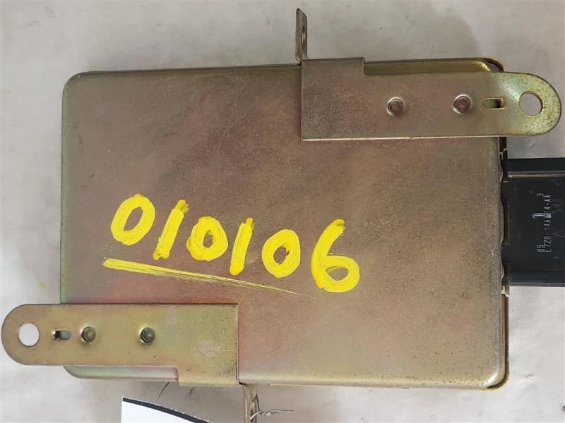 Chassis ECM ABS Left Hand Firewall Fits 87-89 FORD E150 VAN 3791293 Foto 2 de 4