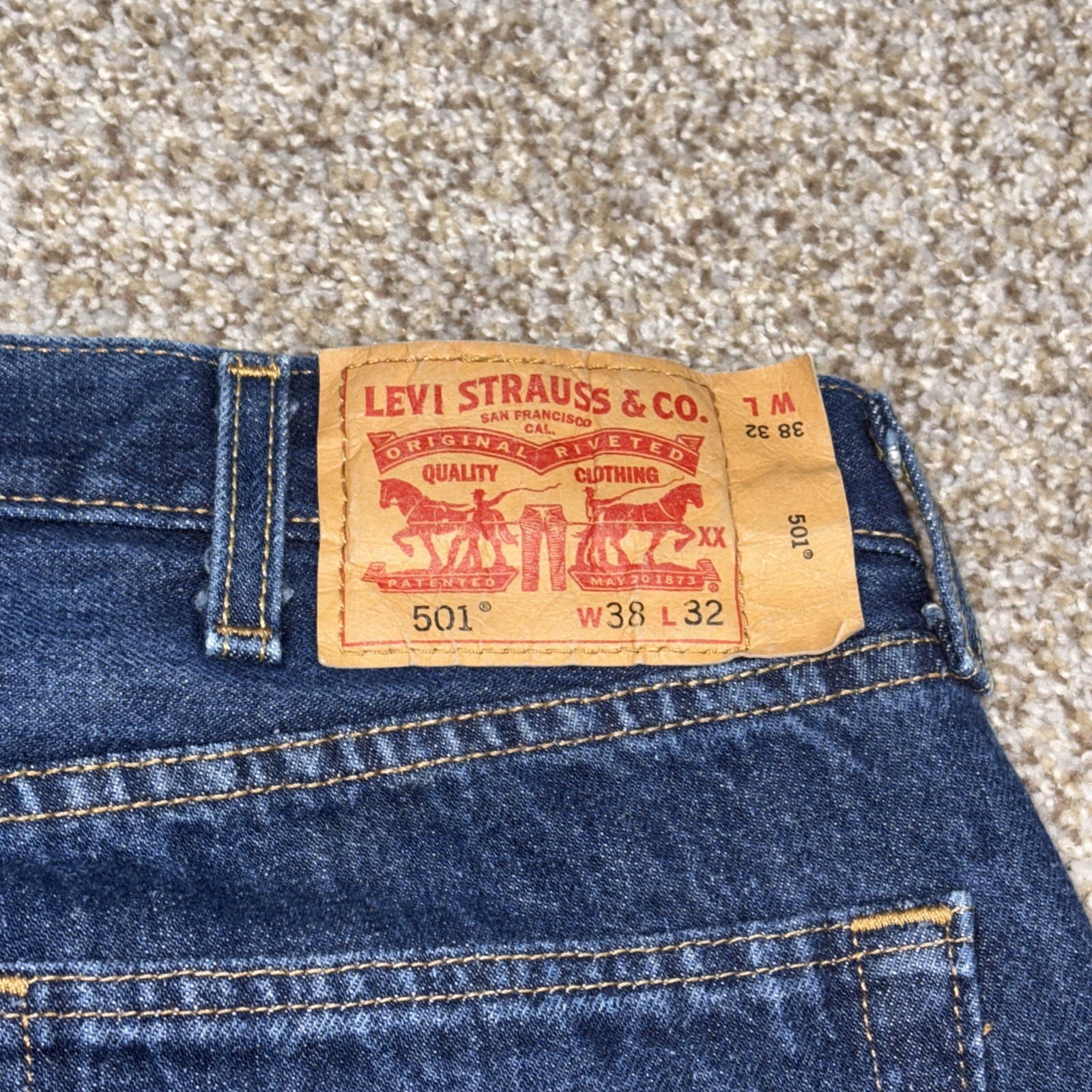 Levis Strauss 501 38x32 Fits 37x31 Button Fly Blue Denim Cotton Jeans - View 18