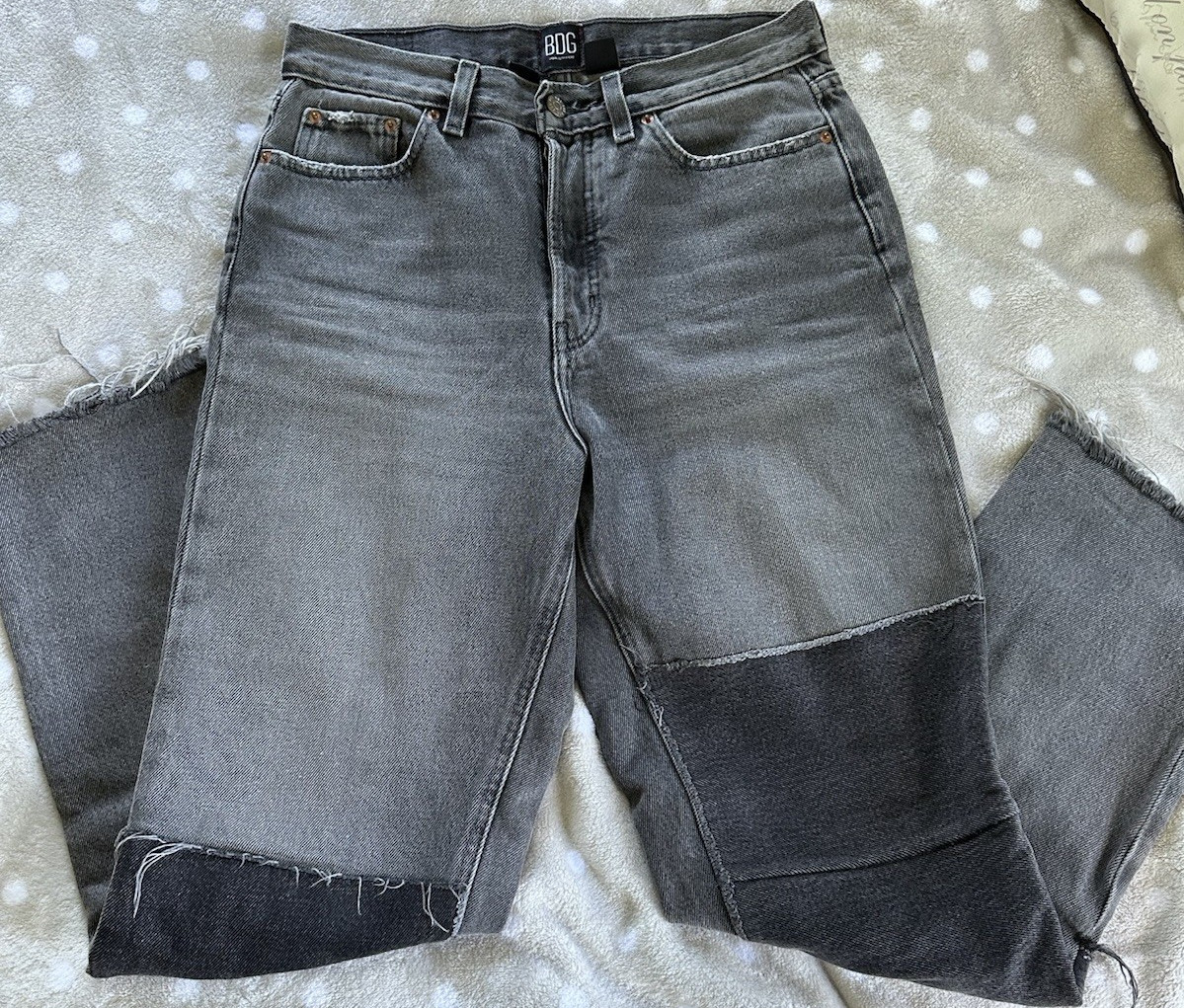 BDG Women’s High Rise Slim Straight Jeans Medium Wash Gray Denim 5-Pocket