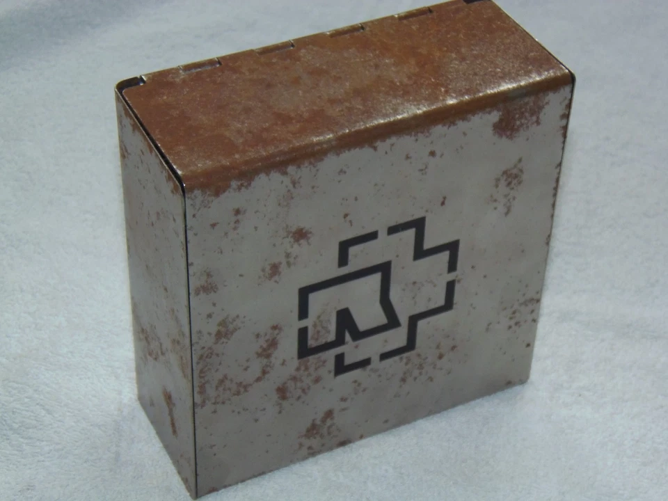 Rammstein Made in Germany limited Super Deluxe Box Edition 1995 - 2011 mit ROST - Bild 2 von 4