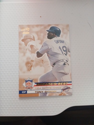 2001 Pacific Tony Gwynn #8 card