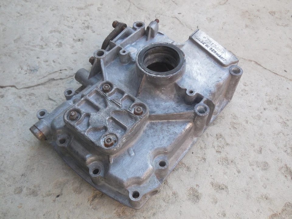 保时捷 912 发动机保护壳第三件 * 751748 带油泵 #16  — 第 3/4 张图片