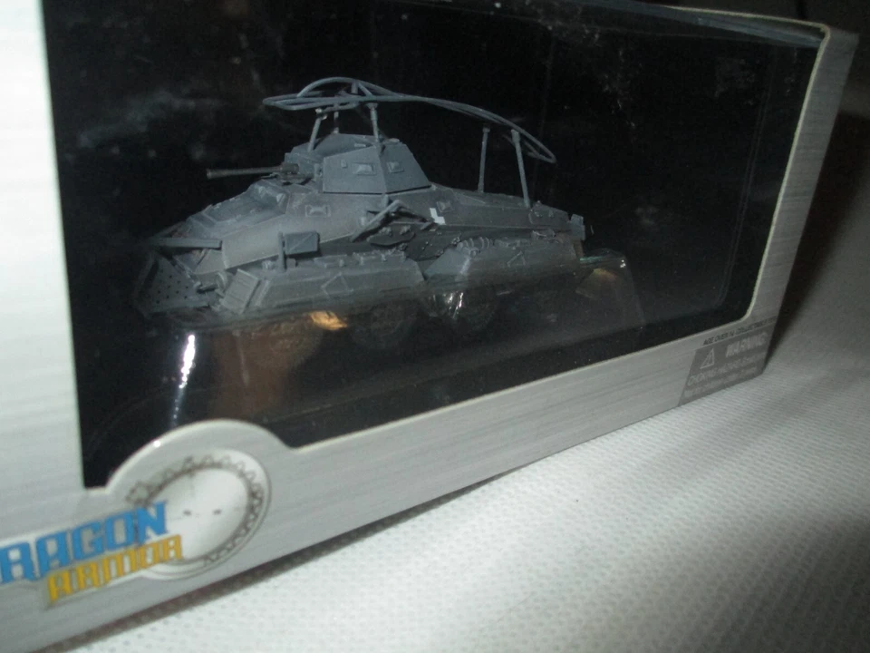 DRAGON 1:72 GERMAN SD.KFZ.232 RAD 8   1.DIV (MOTORISIERT)  LAH  1939 - Image 3 of 4