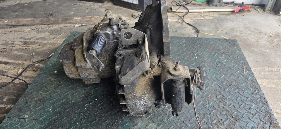 90 DODGE SPIRIT Transmission Assy - Image 3 of 4