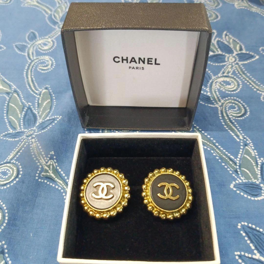 Used 2024 chanel earrings